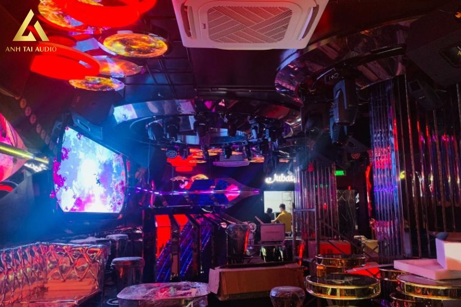 DUBAI CLUB – 117 Xuân Thủy – Hà Nội